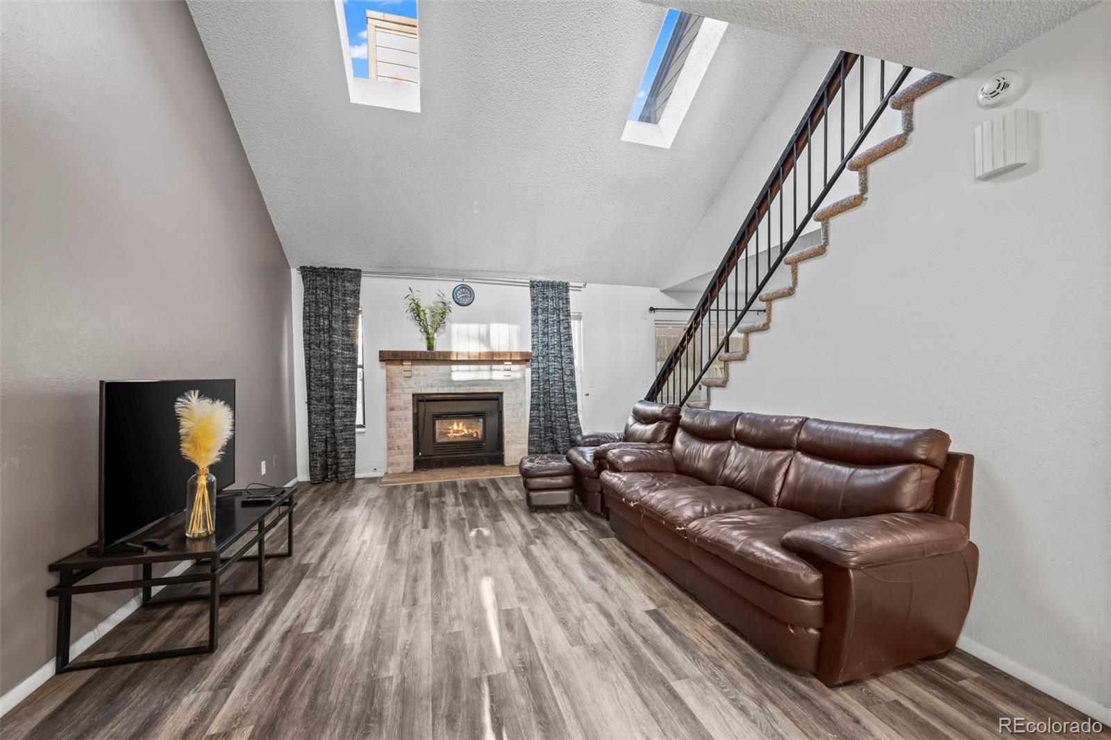 MLS Image #3 for 15333 e louisiana avenue,aurora, Colorado