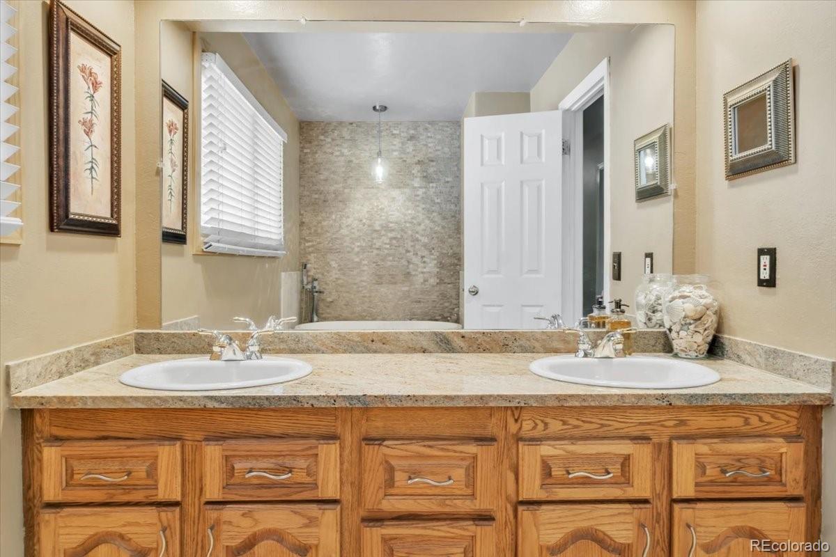 MLS Image #13 for 7019 s windermere street,littleton, Colorado