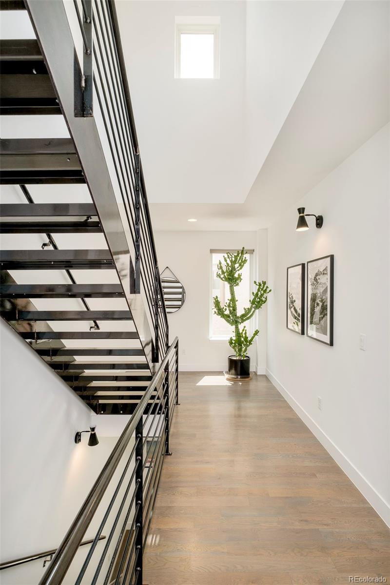 MLS Image #14 for 1945 w 34th avenue,denver, Colorado