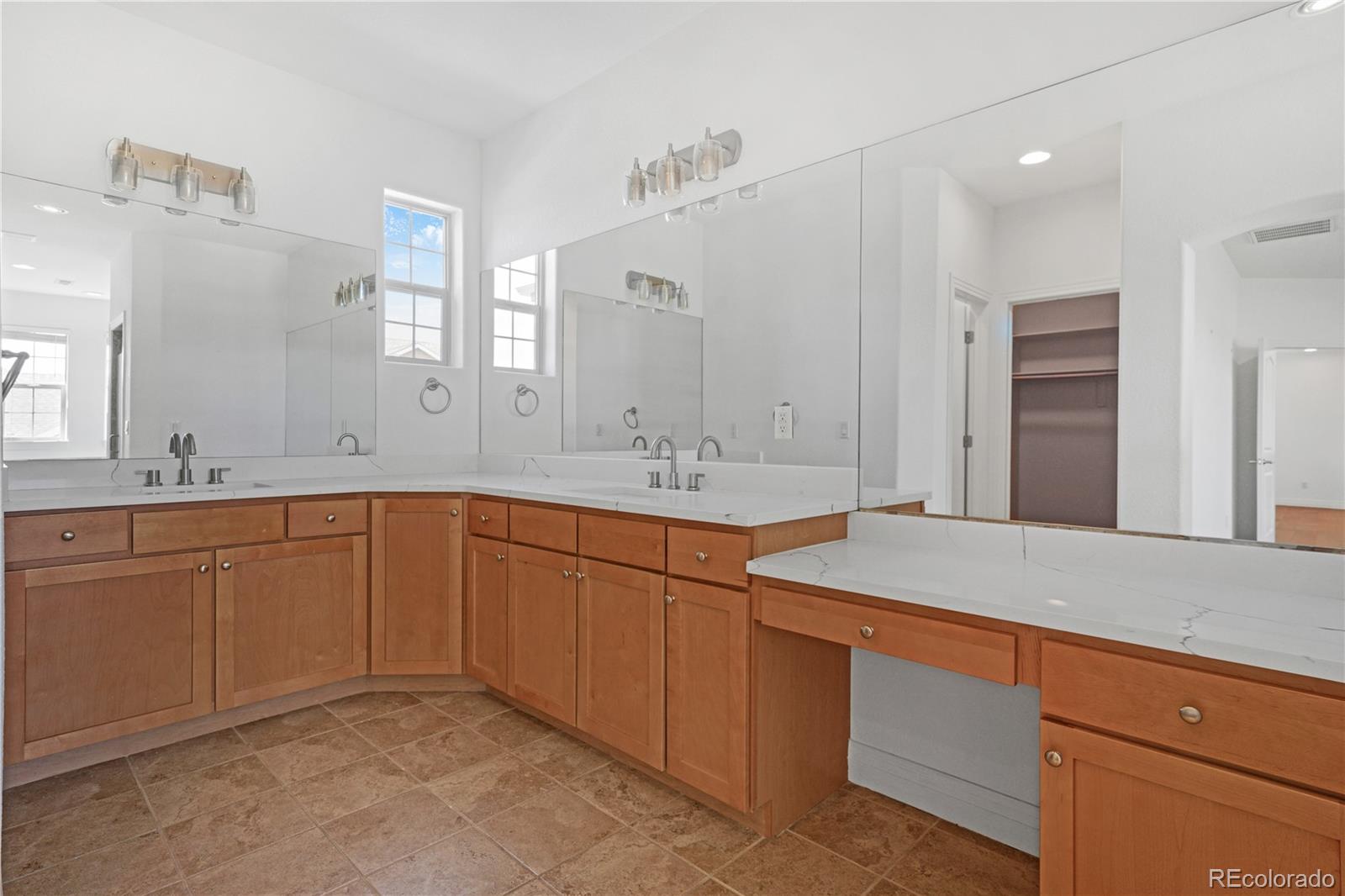 MLS Image #13 for 1204 s balsam court,lakewood, Colorado