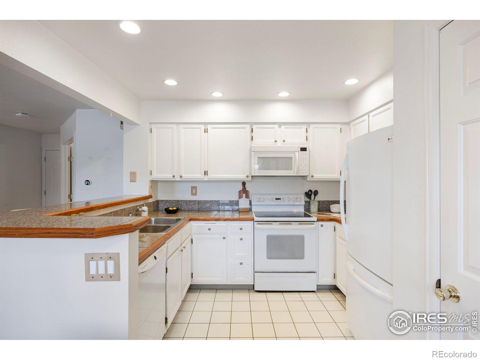 MLS Image #7 for 4819  white rock circle,boulder, Colorado