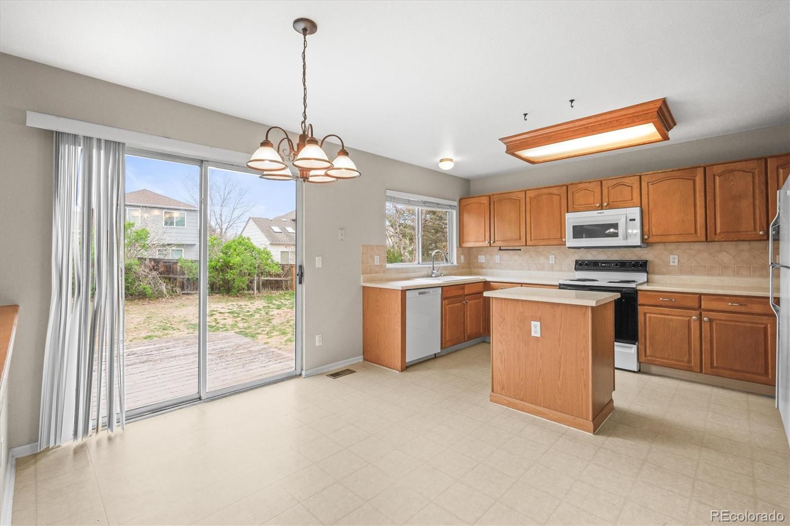 MLS Image #11 for 10193 e woodrose court,highlands ranch, Colorado