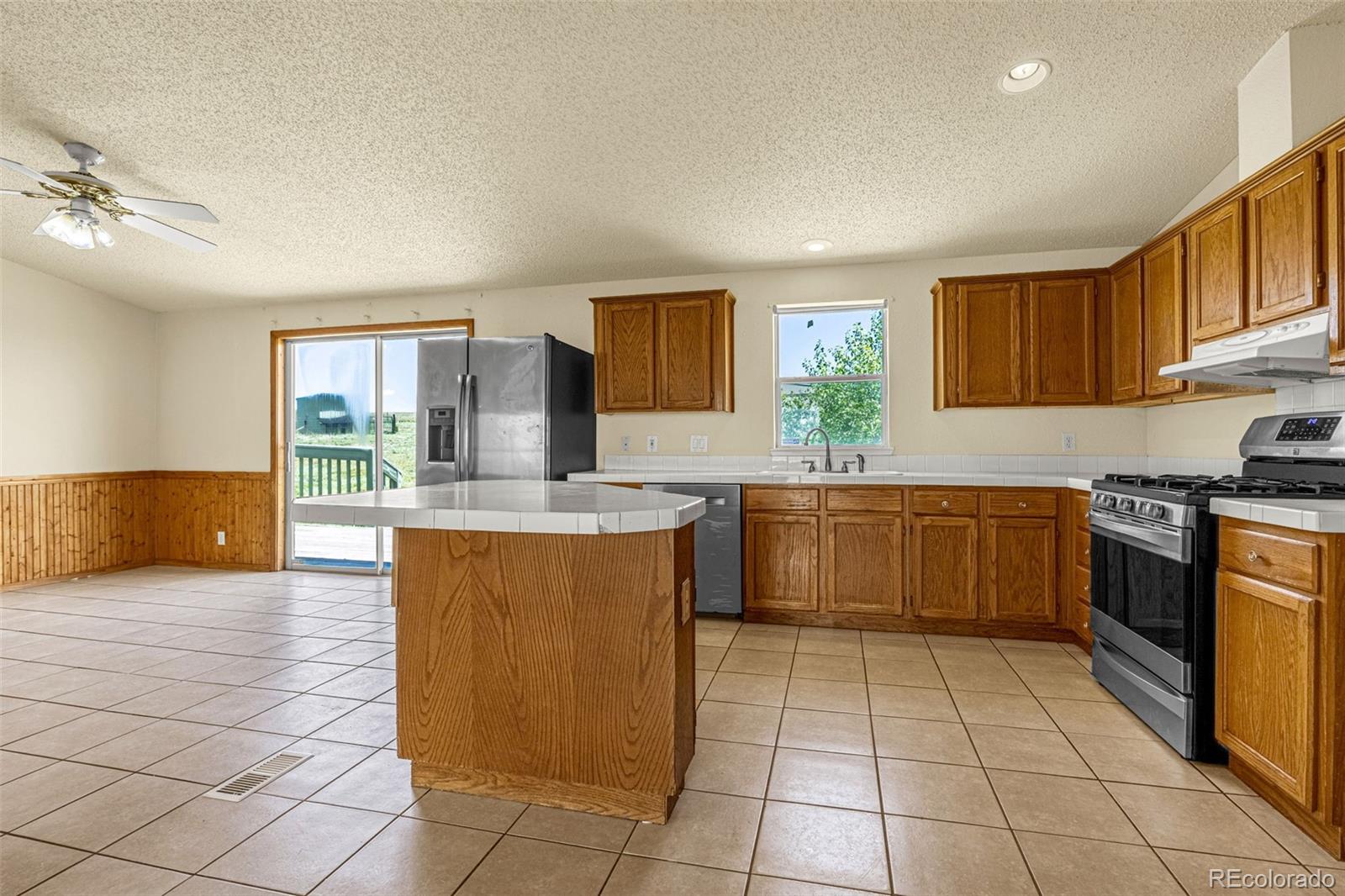 MLS Image #9 for 12625  safe landing drive,peyton, Colorado