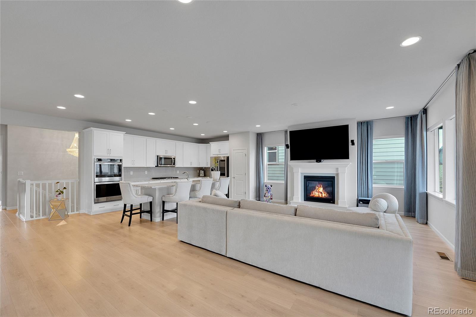 MLS Image #5 for 18335 w 94th avenue,arvada, Colorado
