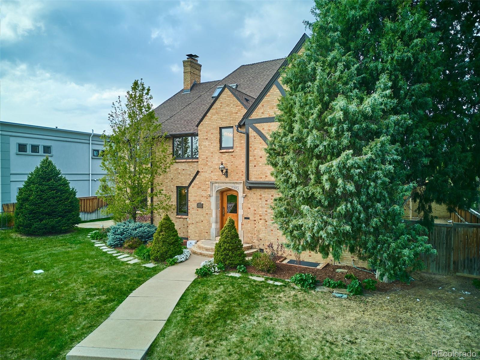 MLS Image #2 for 3811 e 26th avenue parkway,denver, Colorado