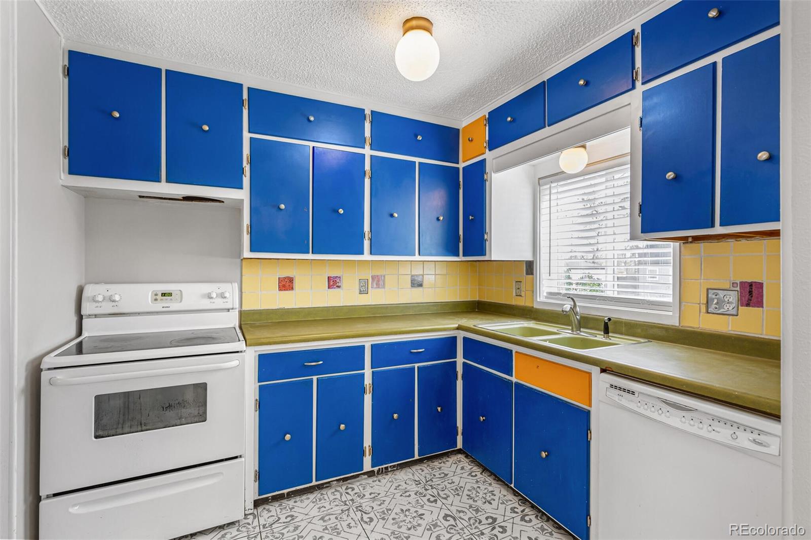 MLS Image #8 for 4401  quieto court,denver, Colorado
