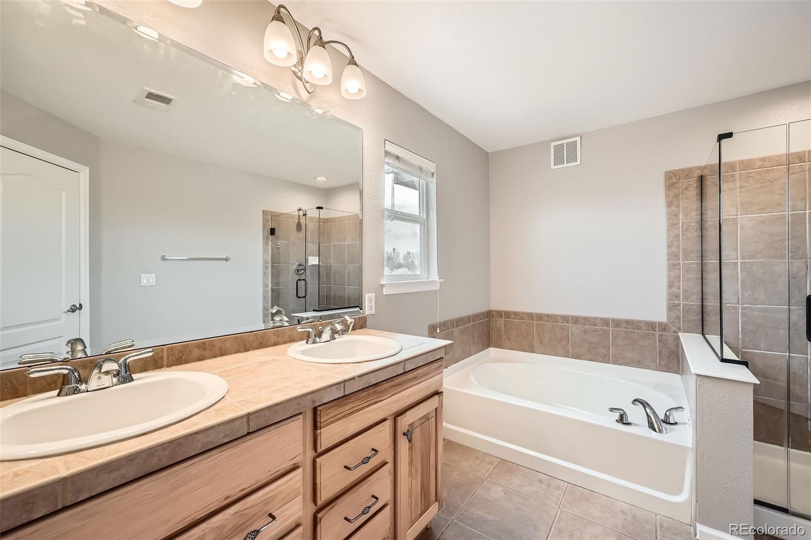 MLS Image #15 for 2538  central park boulevard,denver, Colorado