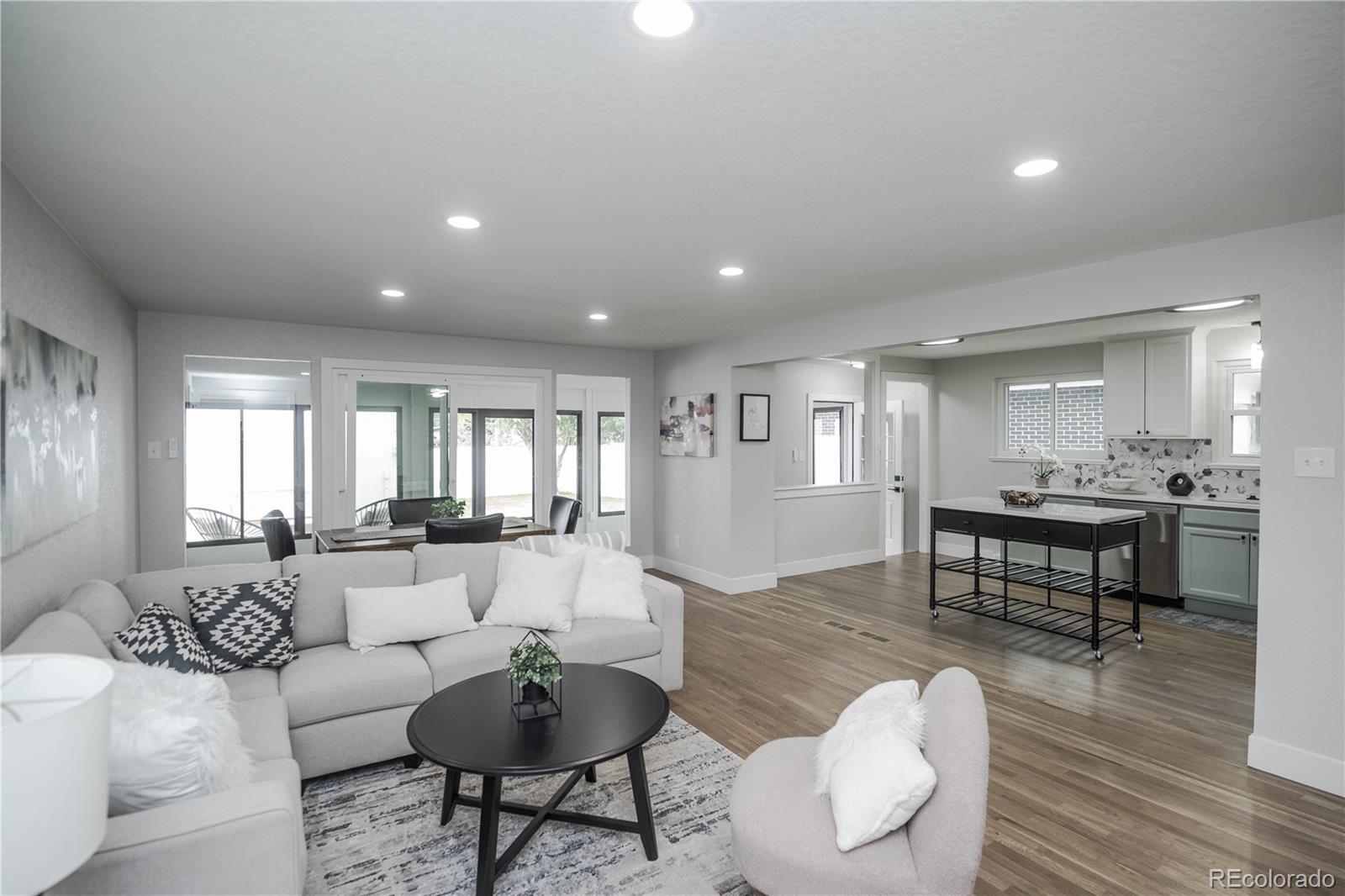 MLS Image #3 for 320 s jersey street,denver, Colorado