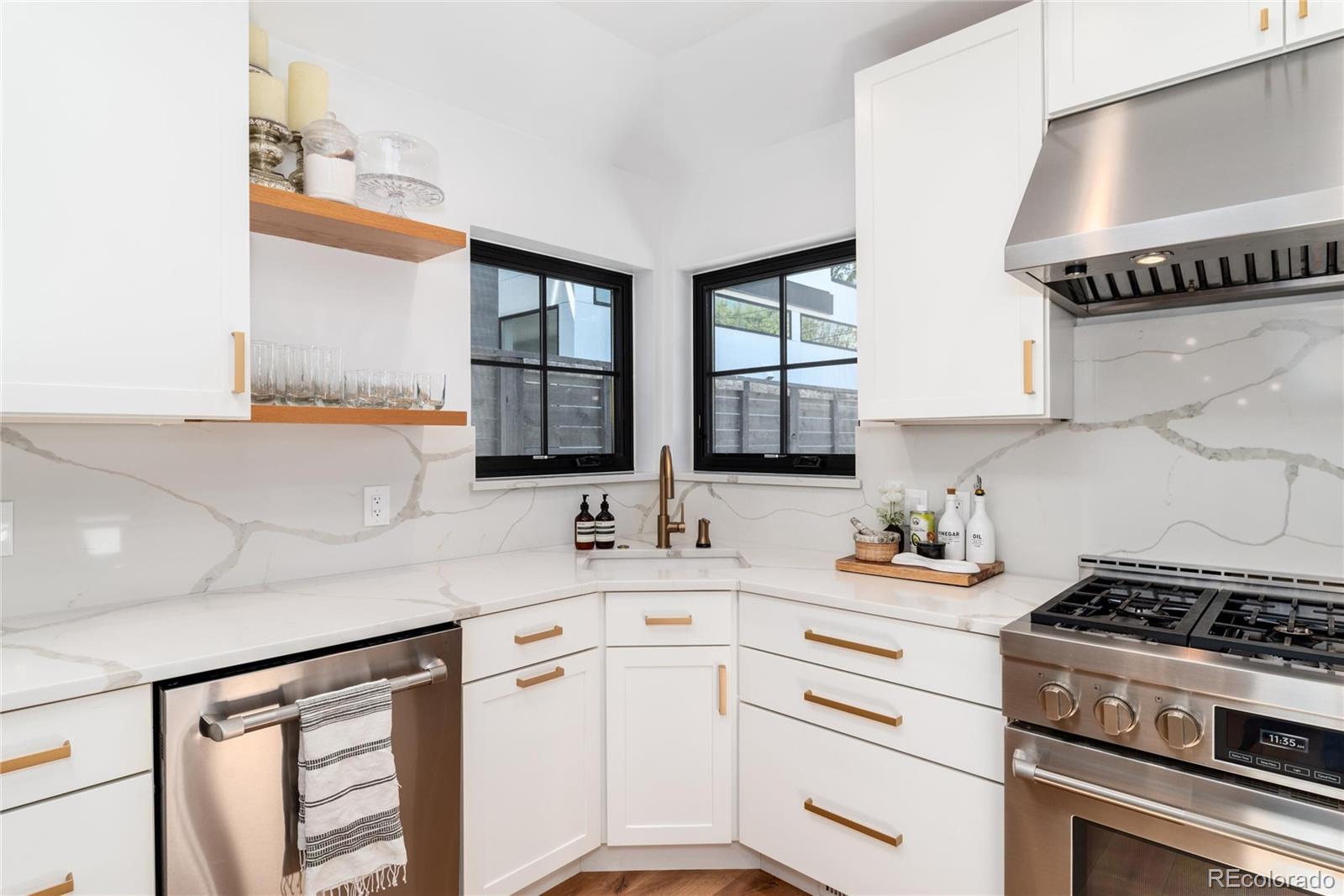 MLS Image #12 for 1065 s monroe street,denver, Colorado