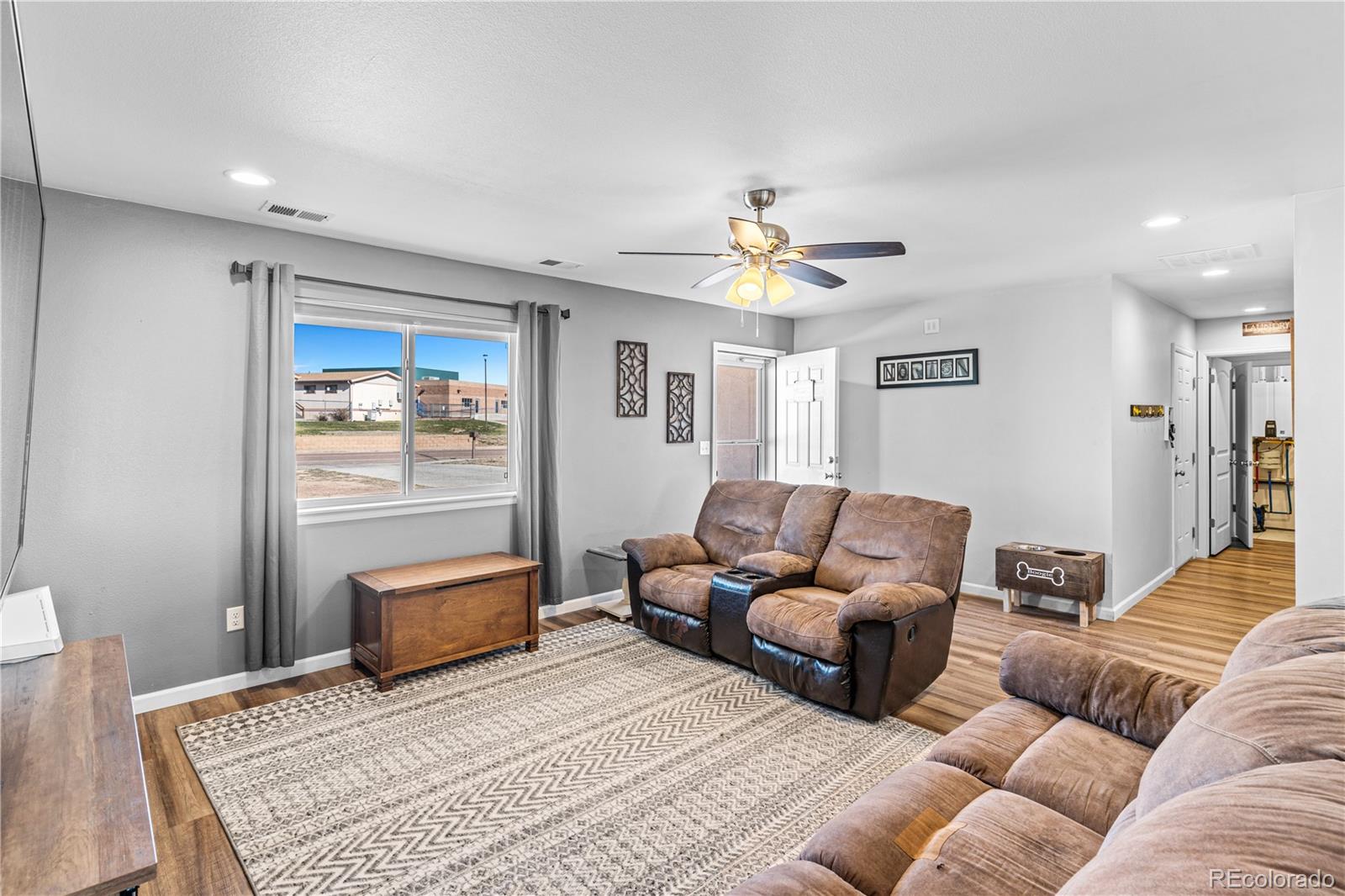 MLS Image #4 for 592 e earl drive,pueblo, Colorado