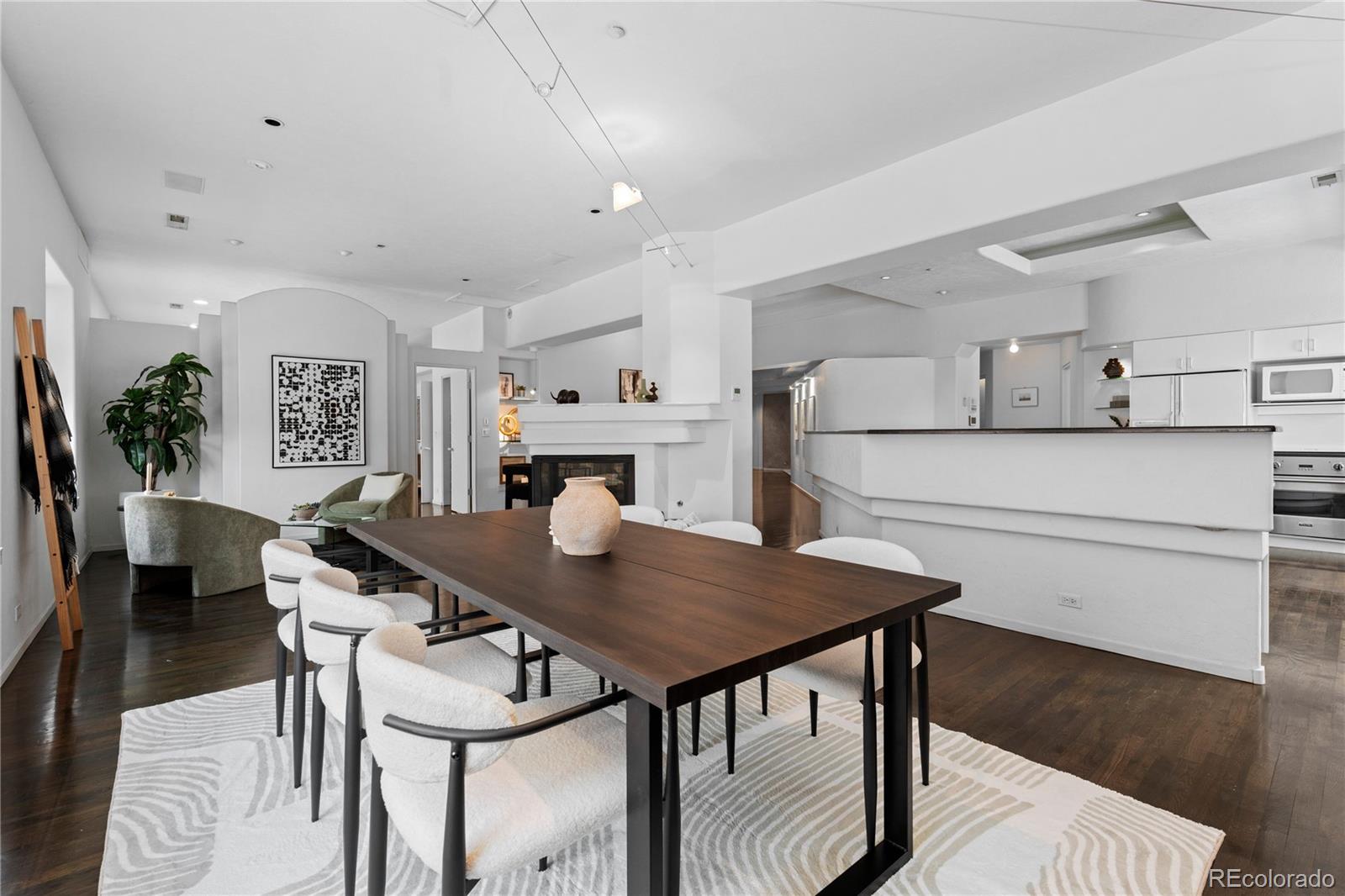 MLS Image #19 for 1940  blake street 300,denver, Colorado