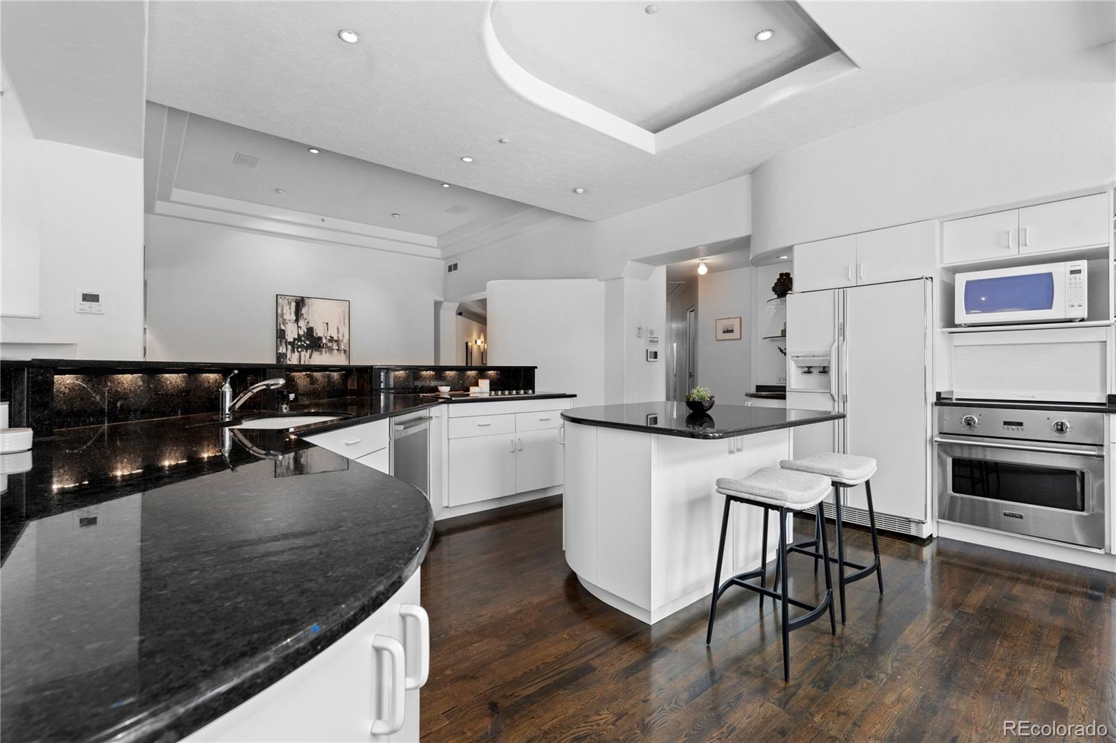 MLS Image #22 for 1940  blake street 300,denver, Colorado