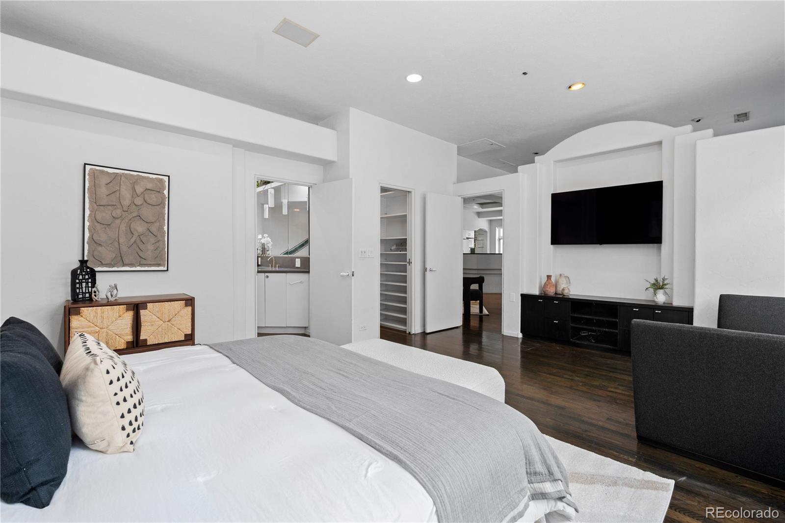 MLS Image #29 for 1940  blake street 300,denver, Colorado