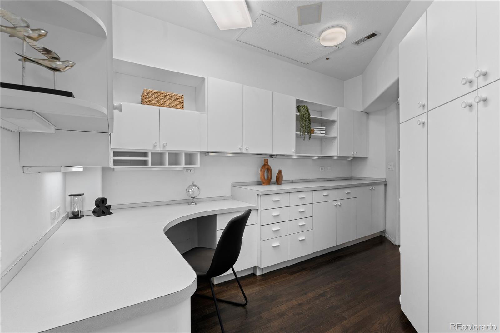 MLS Image #35 for 1940  blake street 300,denver, Colorado