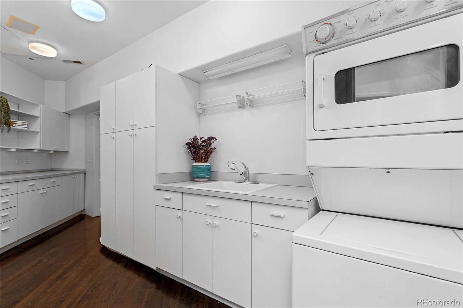 MLS Image #36 for 1940  blake street 300,denver, Colorado