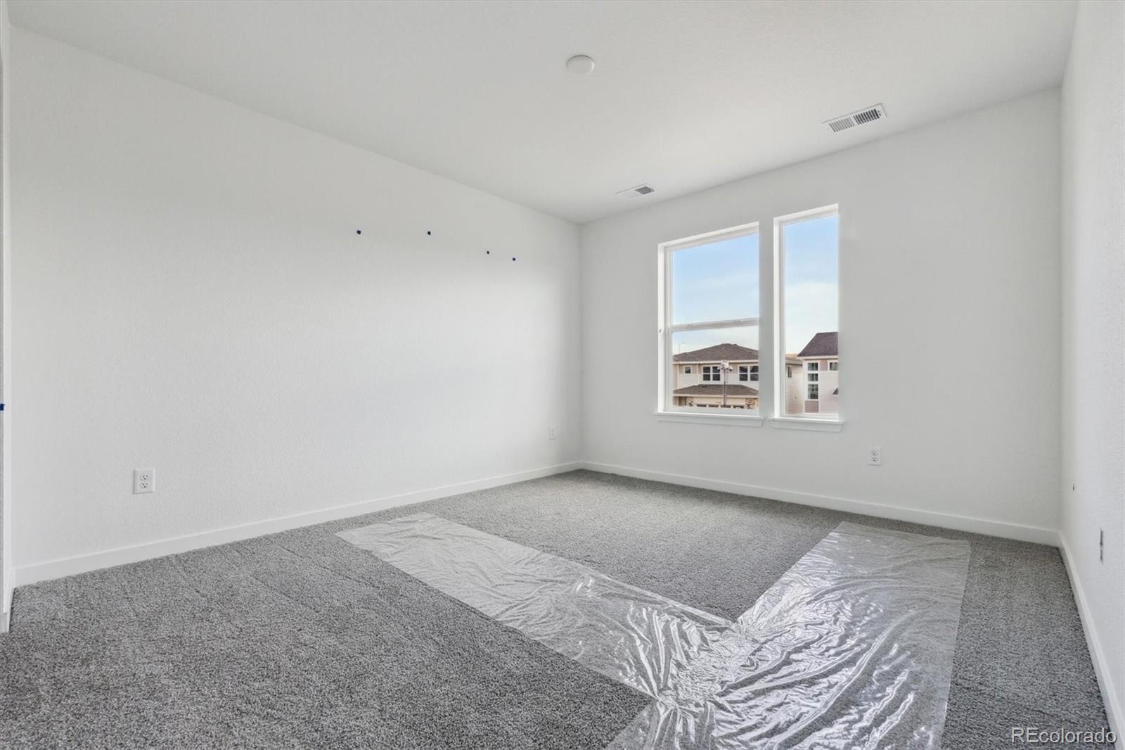MLS Image #17 for 25273 e warren place,aurora, Colorado