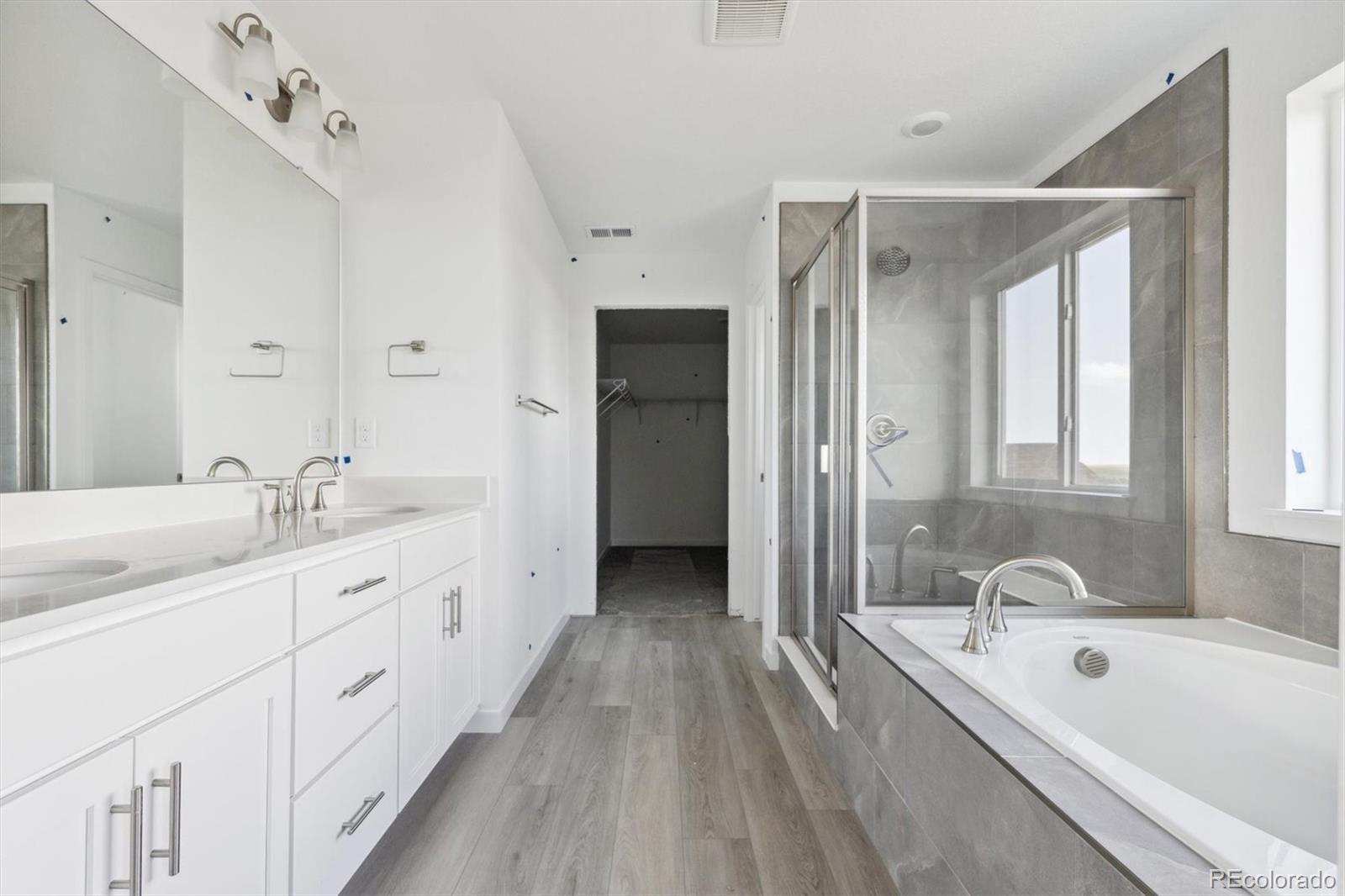 MLS Image #19 for 25273 e warren place,aurora, Colorado