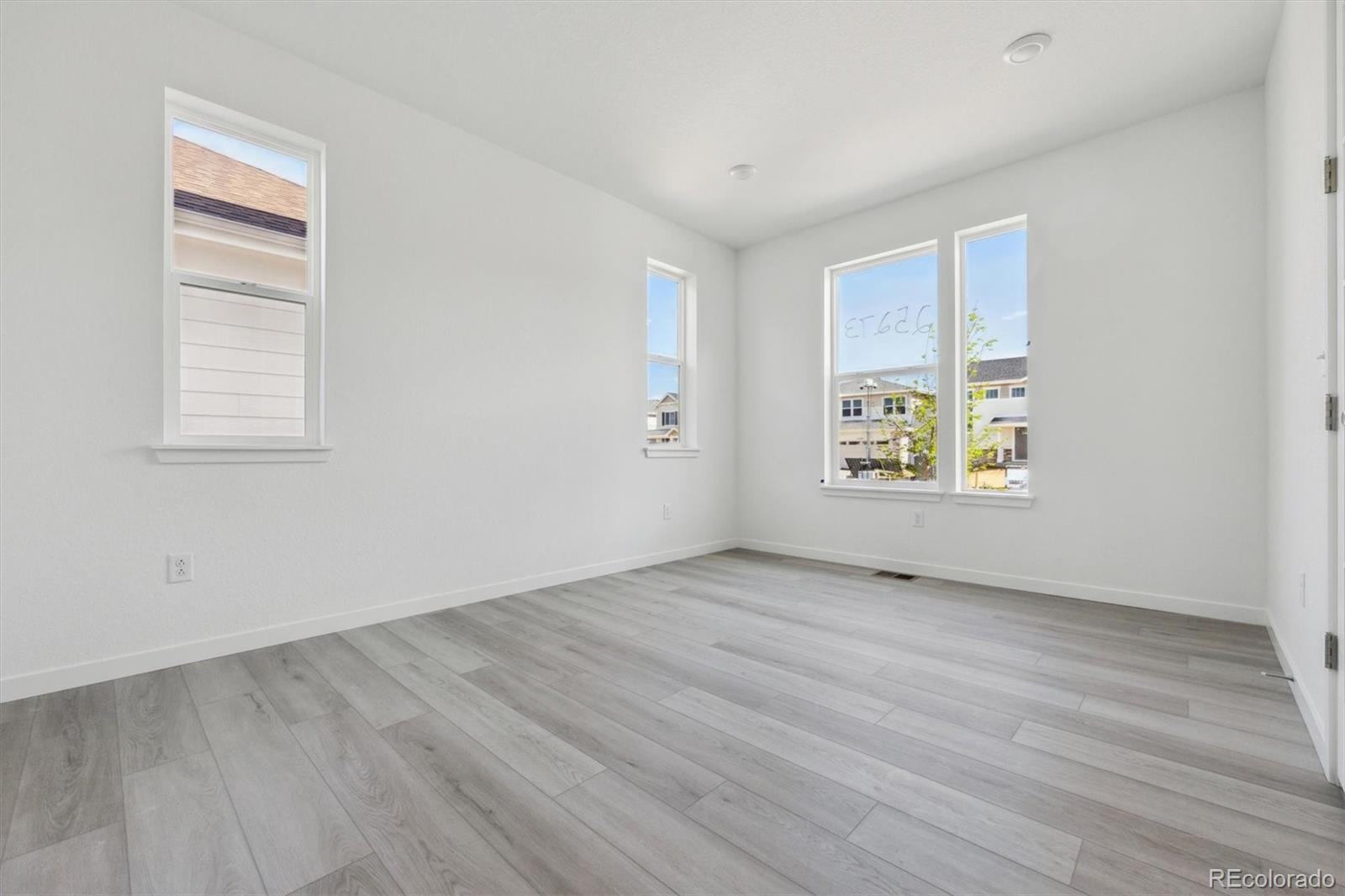 MLS Image #3 for 25273 e warren place,aurora, Colorado