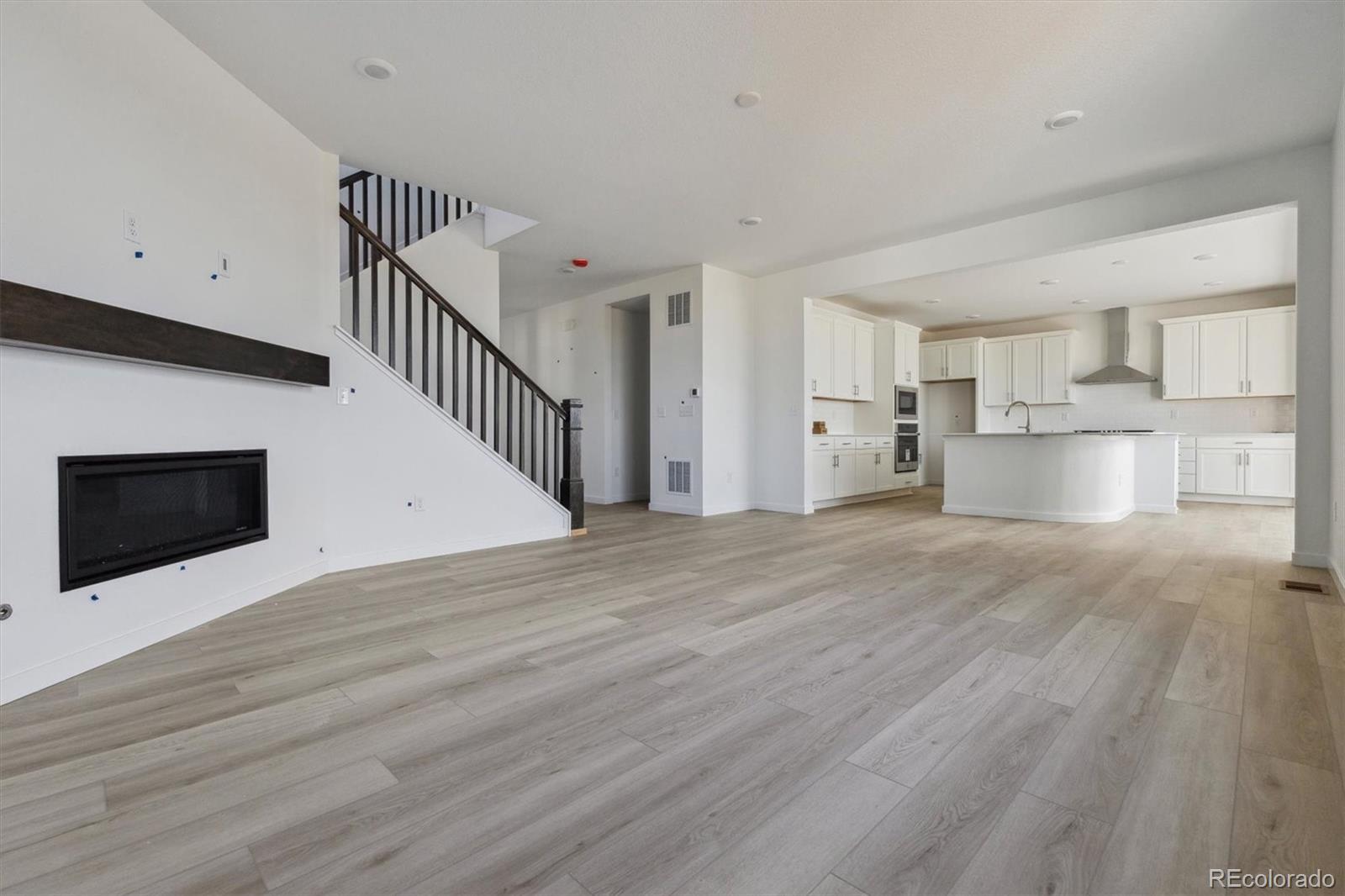MLS Image #5 for 25273 e warren place,aurora, Colorado