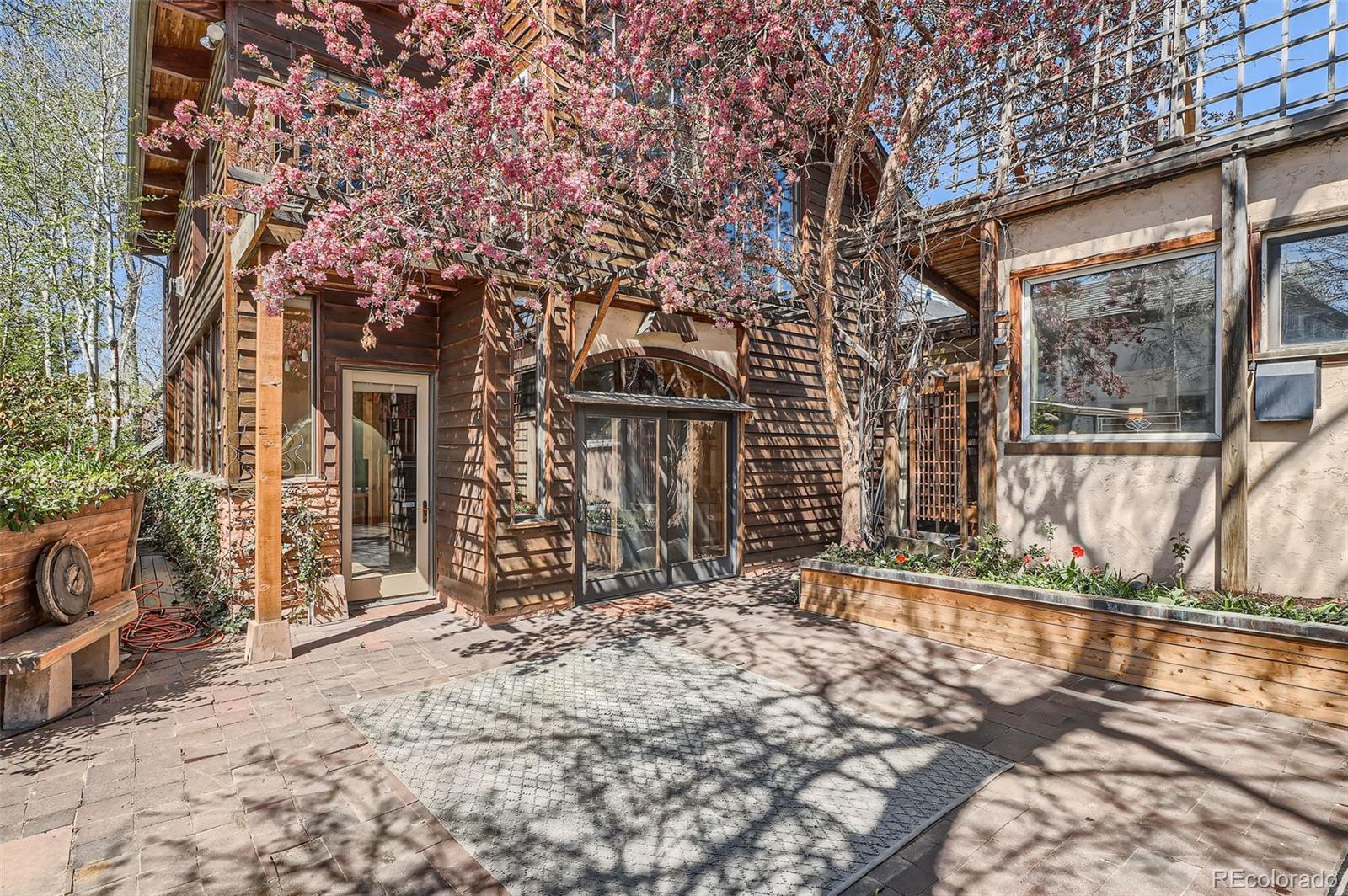 MLS Image #36 for 1928 s washington street,denver, Colorado
