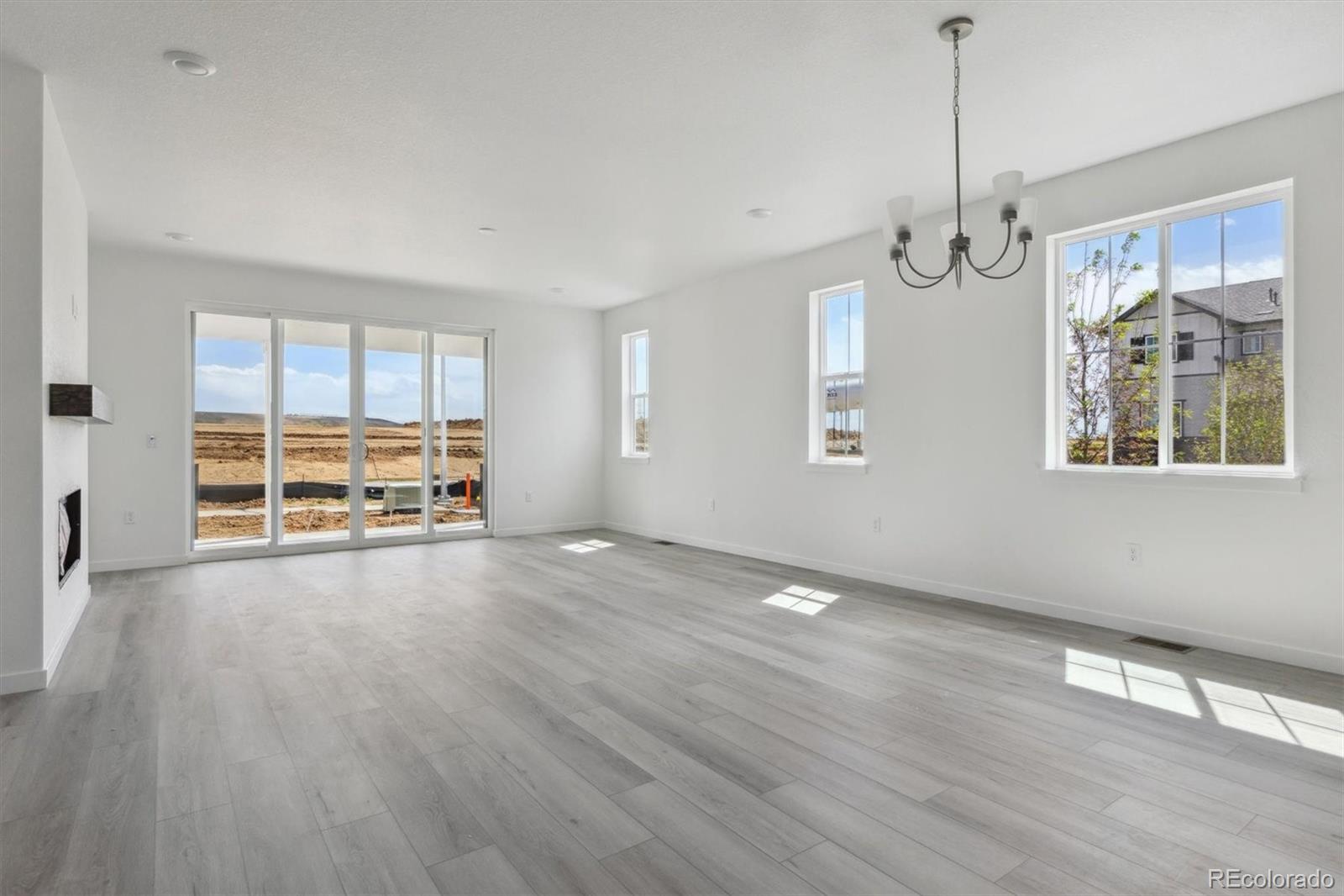 MLS Image #5 for 25204 e warren place,aurora, Colorado