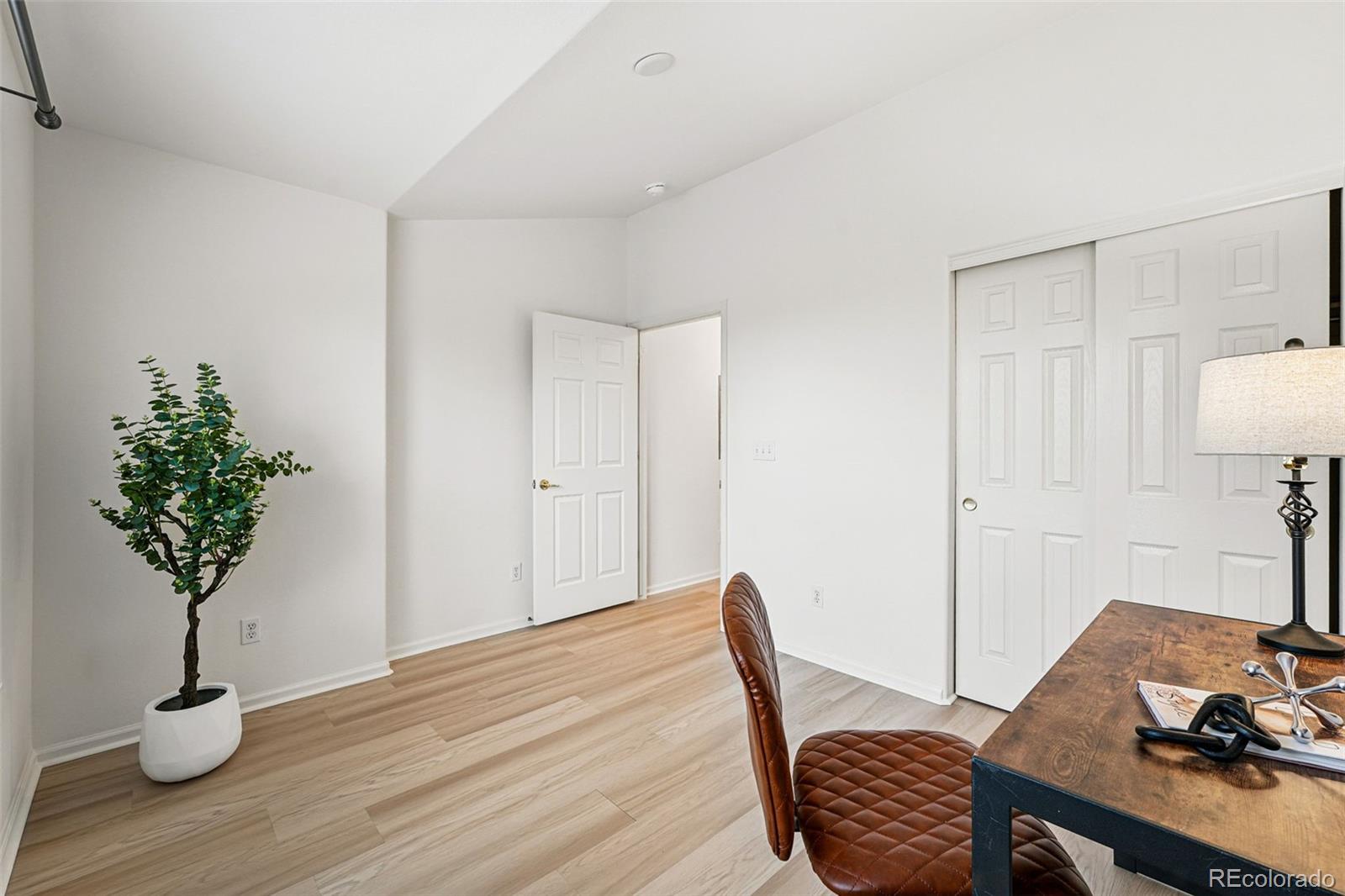 MLS Image #19 for 8200 e 8th avenue,denver, Colorado