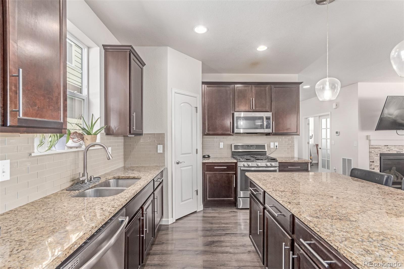 MLS Image #10 for 24043 e florida avenue,aurora, Colorado