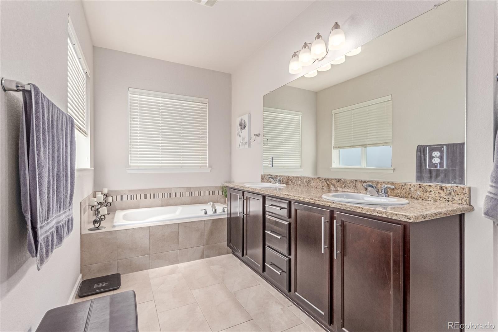 MLS Image #15 for 24043 e florida avenue,aurora, Colorado