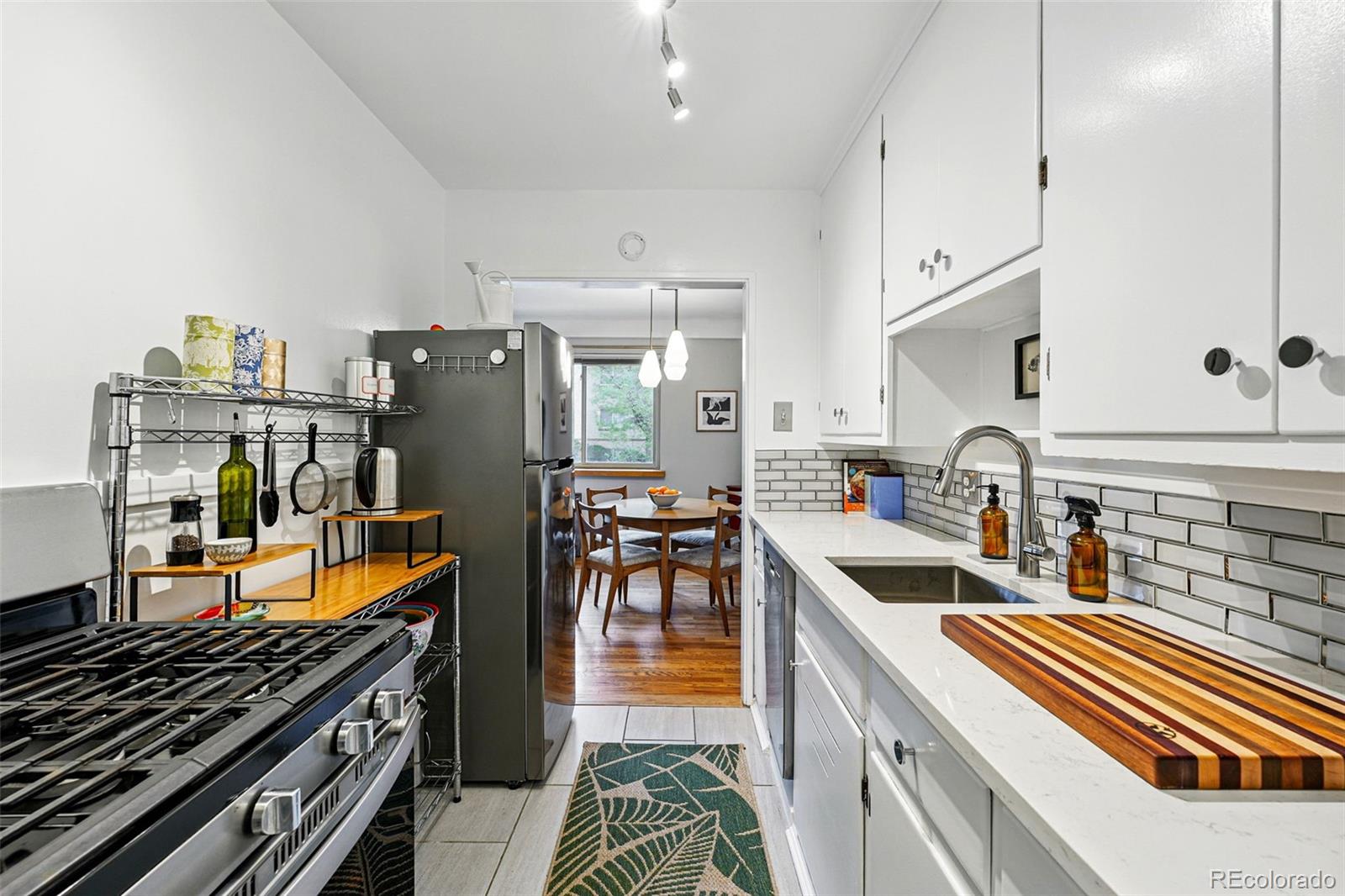 MLS Image #13 for 1175 n emerson street,denver, Colorado