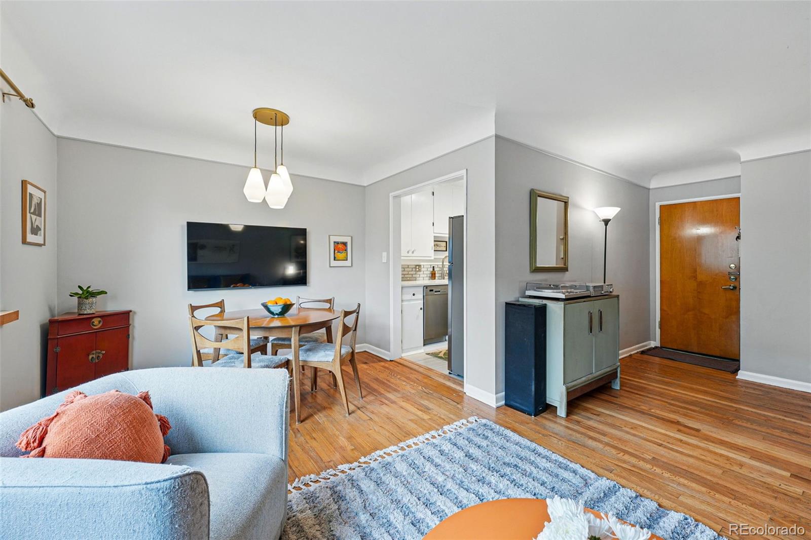 MLS Image #9 for 1175 n emerson street,denver, Colorado