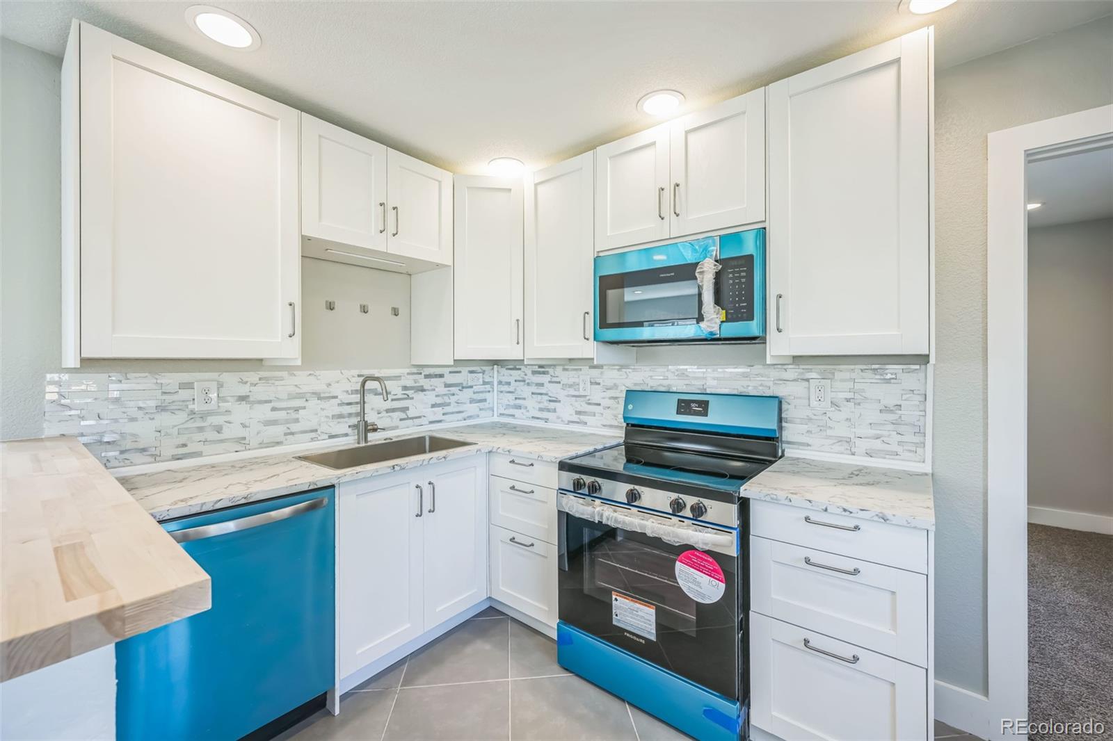 MLS Image #10 for 6494  magnolia street,commerce city, Colorado