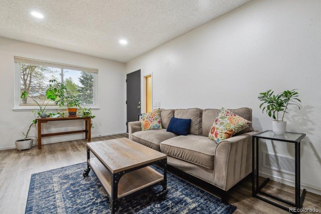 MLS Image #3 for 9195 e lehigh avenue,denver, Colorado