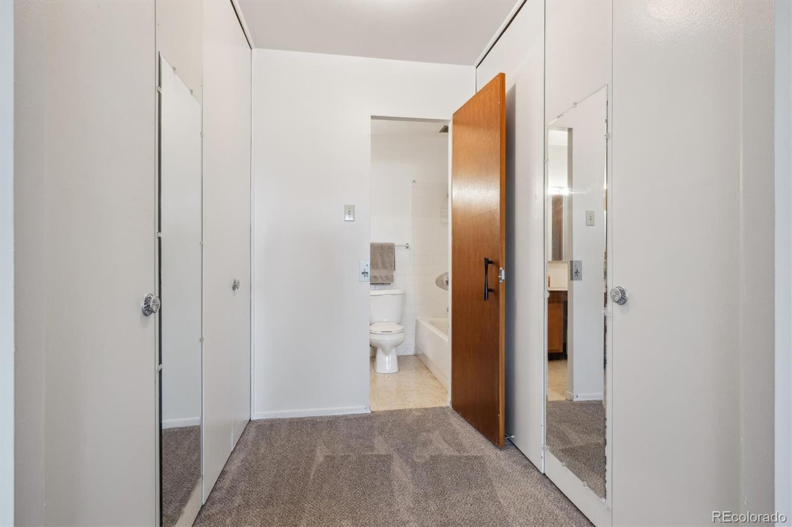MLS Image #14 for 755 s alton way,denver, Colorado