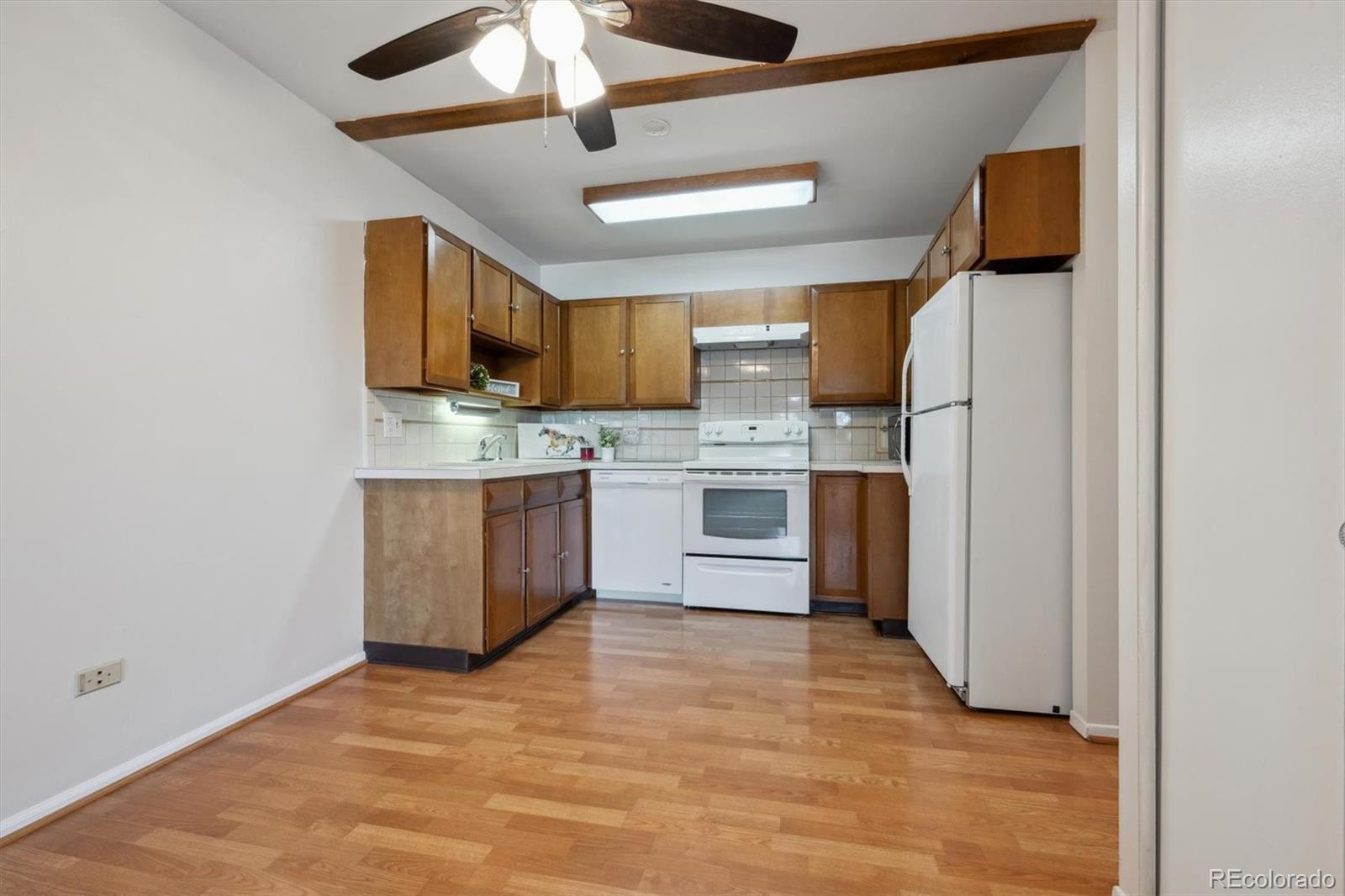 MLS Image #6 for 755 s alton way,denver, Colorado