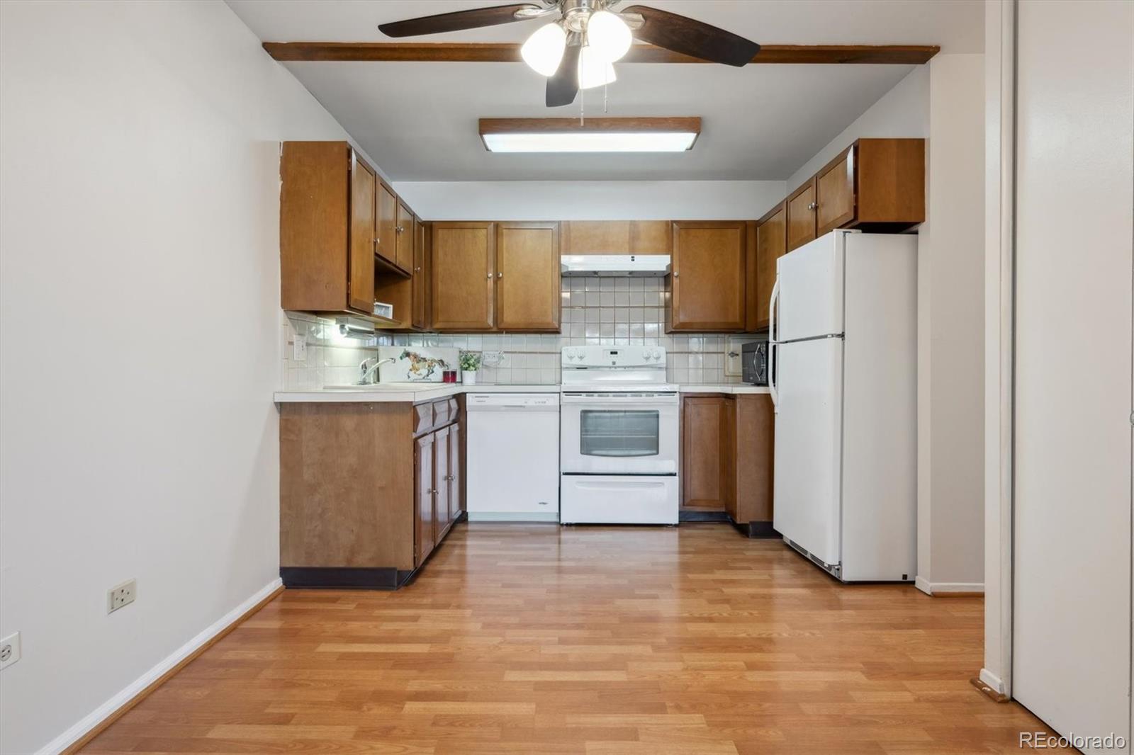 MLS Image #7 for 755 s alton way,denver, Colorado