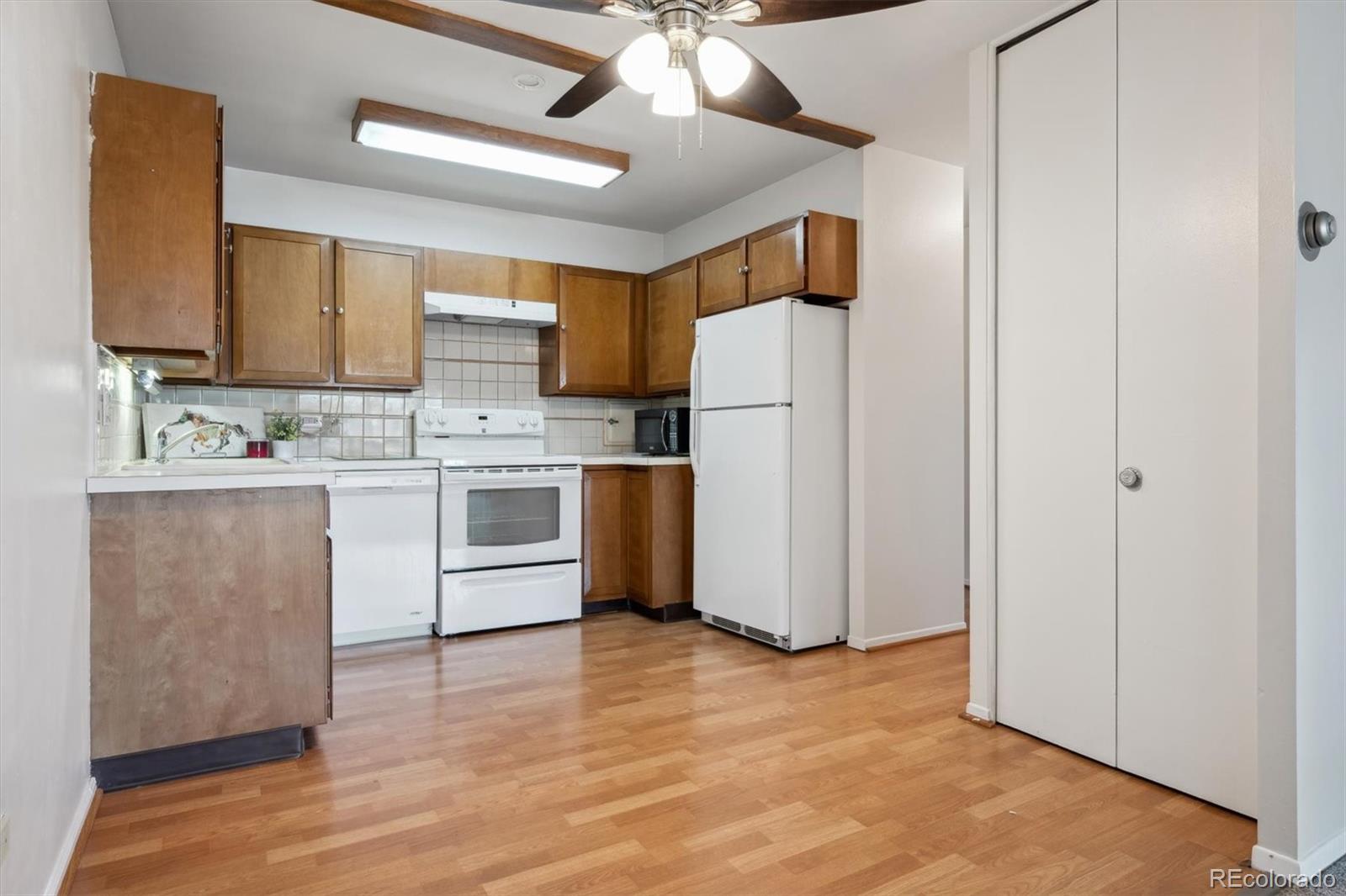 MLS Image #8 for 755 s alton way,denver, Colorado