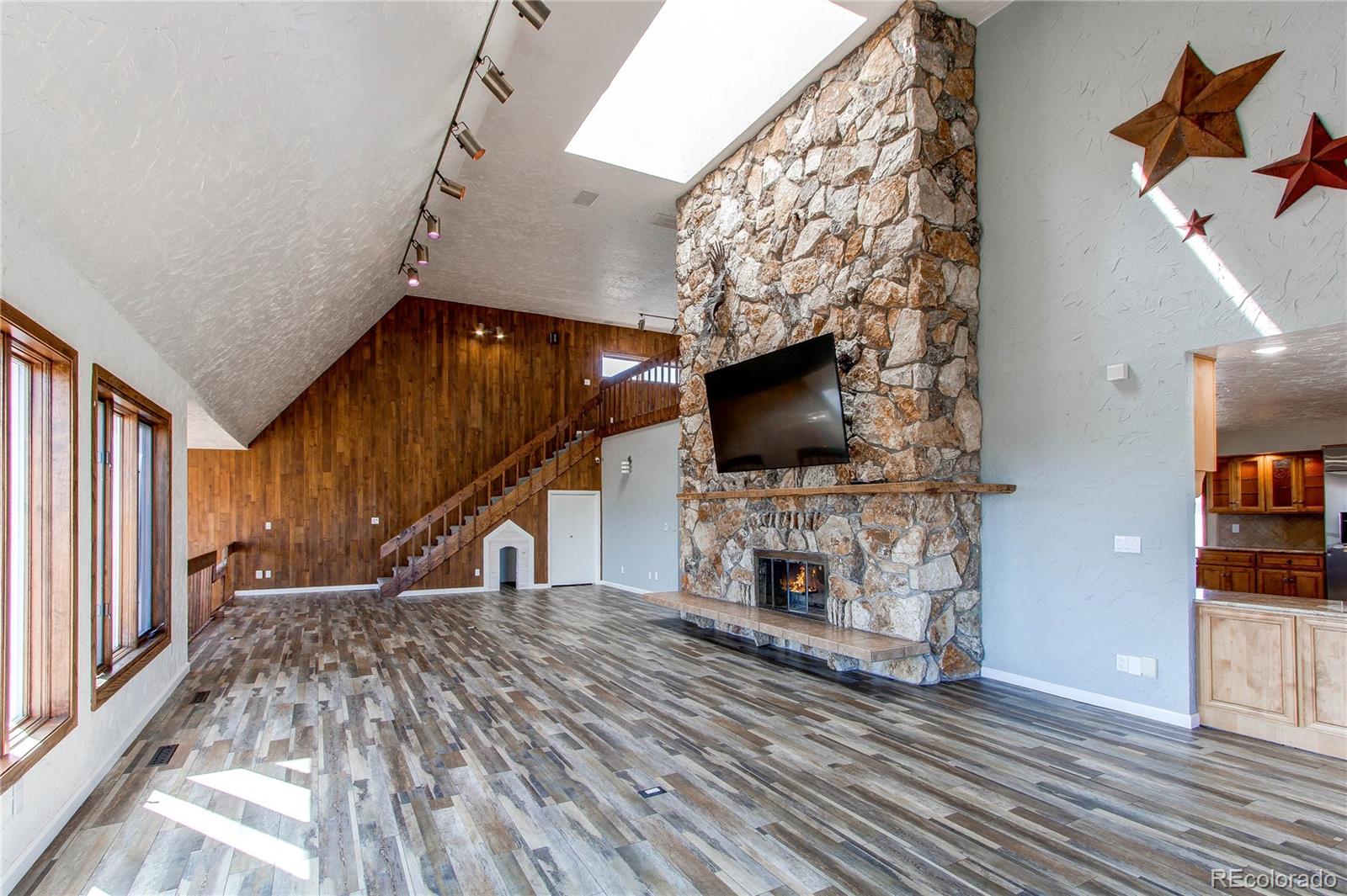 MLS Image #6 for 7333  leslie drive,loveland, Colorado