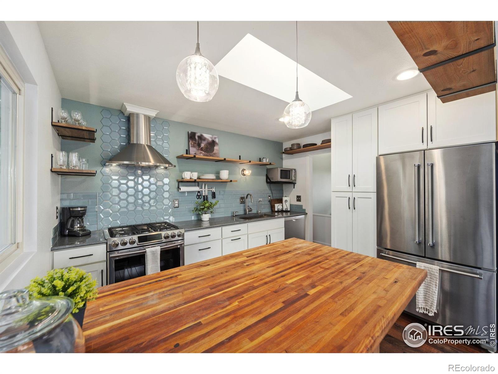 MLS Image #3 for 1601  cliff side drive,loveland, Colorado