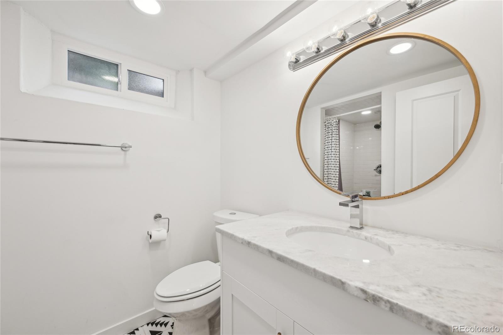 MLS Image #23 for 3285 n monaco parkway,denver, Colorado