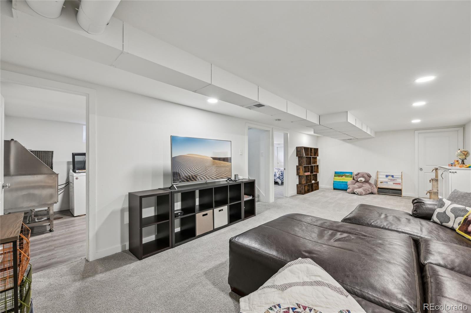 MLS Image #24 for 3285 n monaco parkway,denver, Colorado