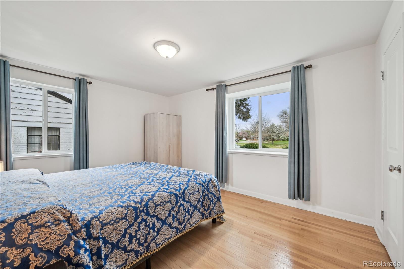 MLS Image #27 for 3285 n monaco parkway,denver, Colorado