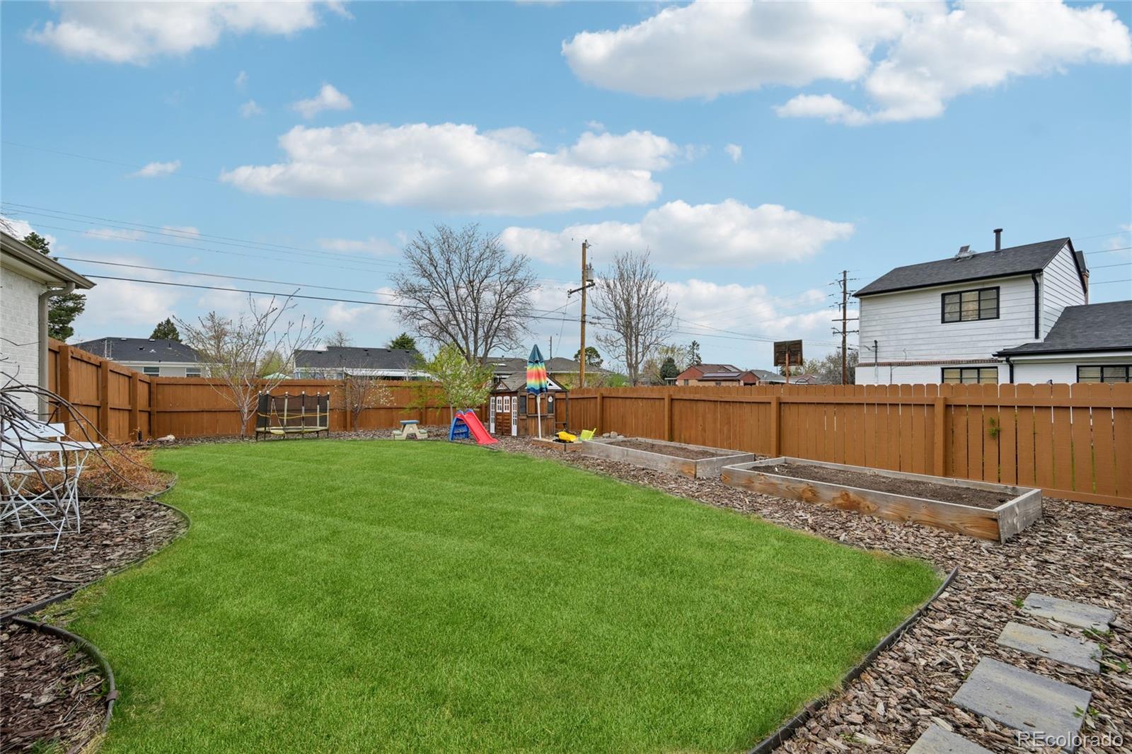 MLS Image #38 for 3285 n monaco parkway,denver, Colorado