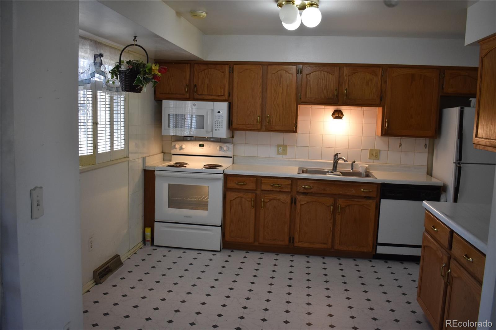 MLS Image #3 for 14702 e security way,aurora, Colorado