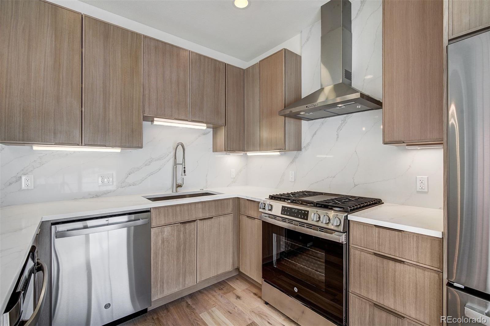 MLS Image #5 for 22  north side circle,silverthorne, Colorado