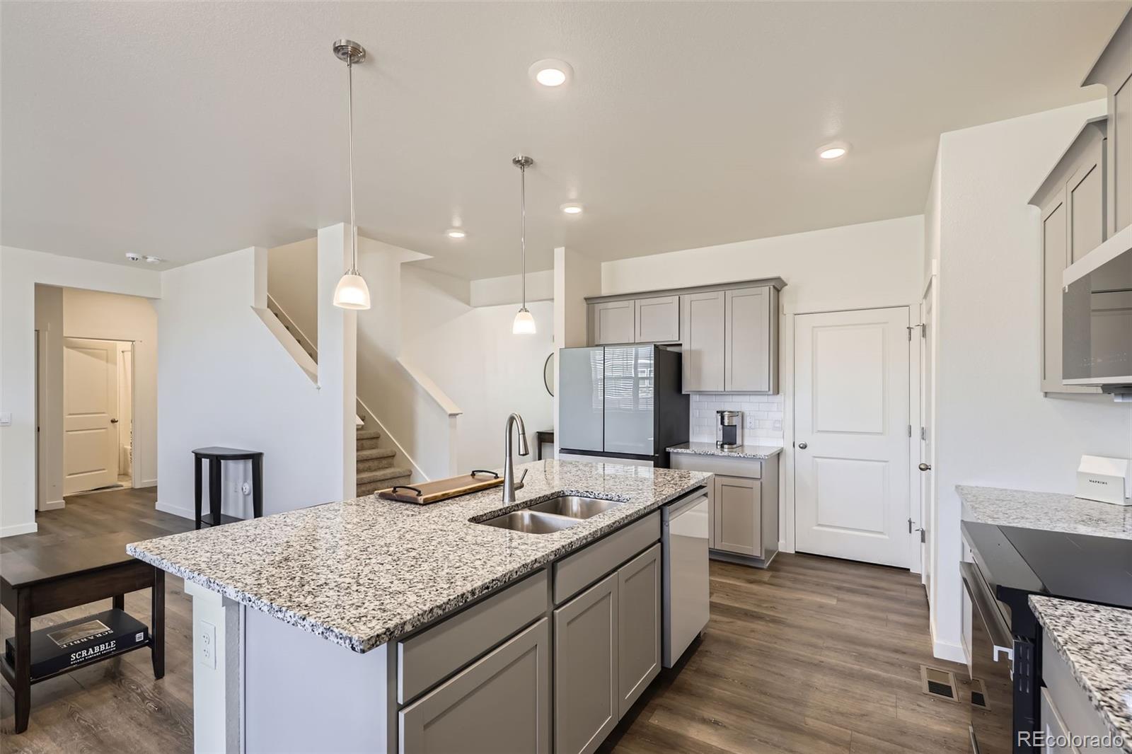 MLS Image #9 for 27425 e byers place,aurora, Colorado