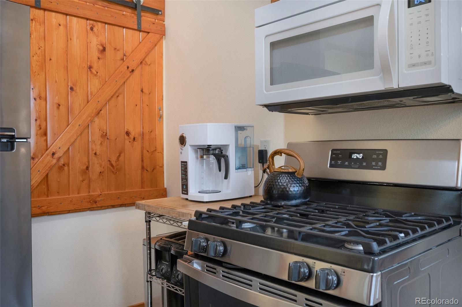 MLS Image #17 for 439 w san rafael street,colorado springs, Colorado