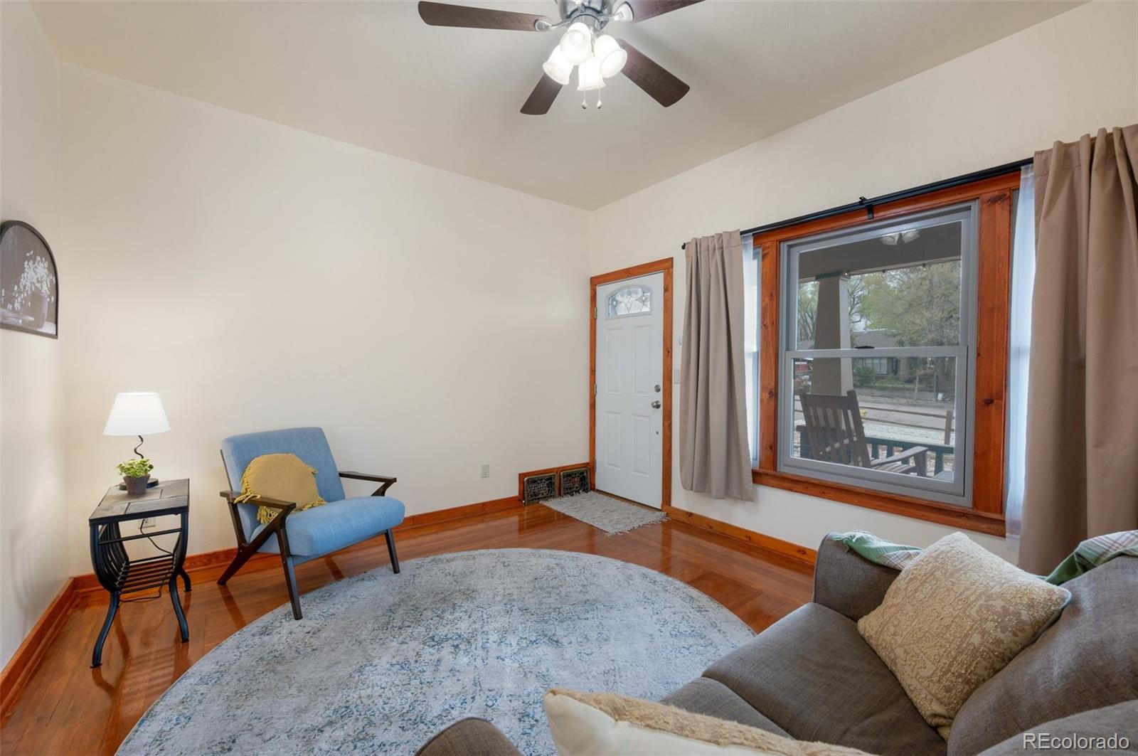 MLS Image #9 for 439 w san rafael street,colorado springs, Colorado