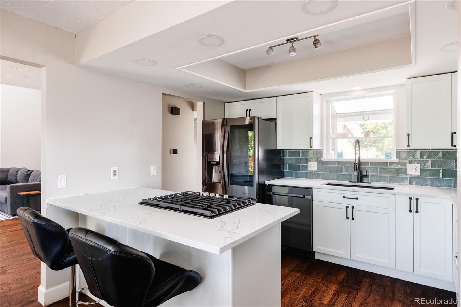 MLS Image #10 for 2610 s vaughn way,aurora, Colorado
