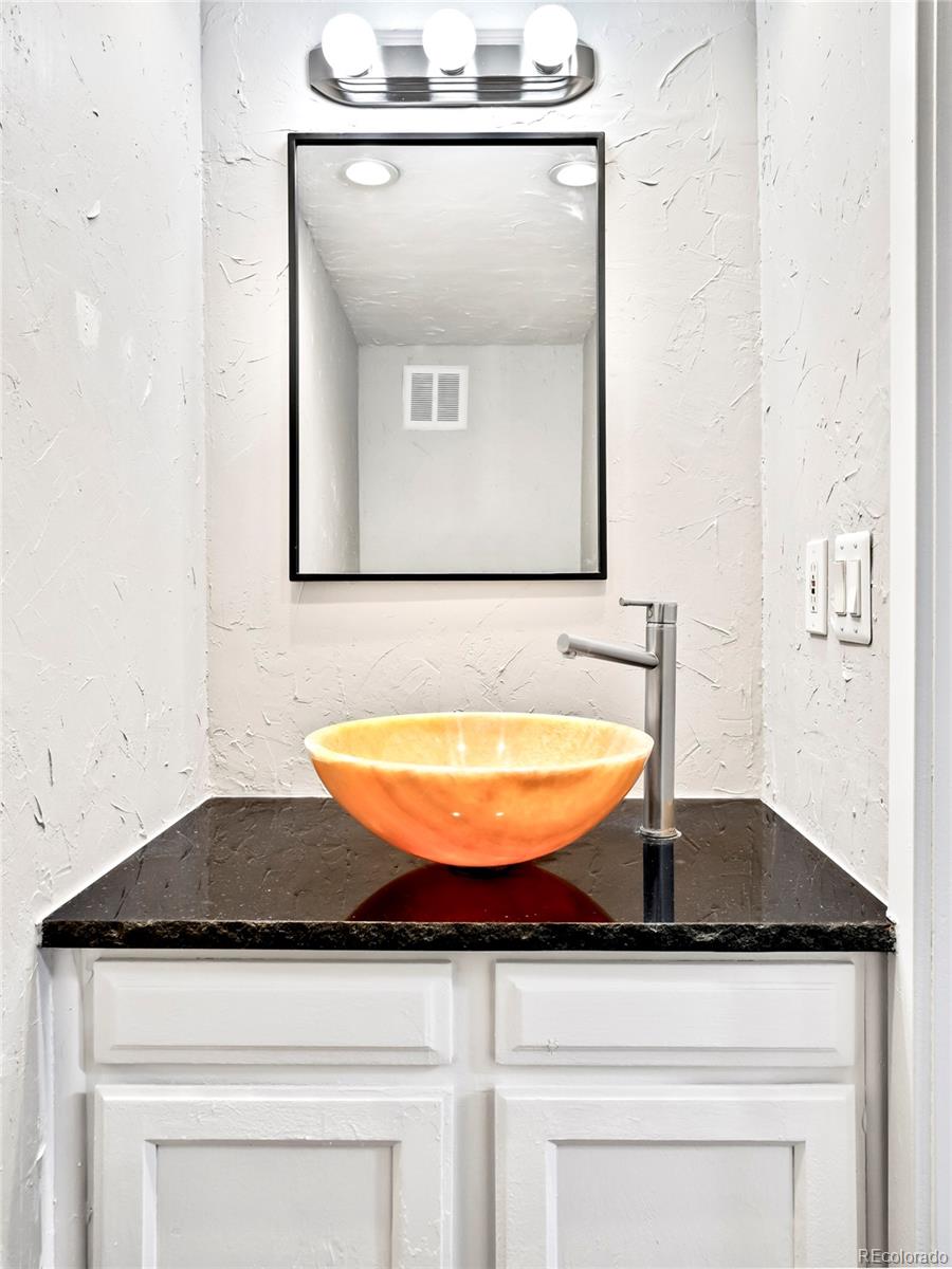 MLS Image #11 for 2610 s vaughn way,aurora, Colorado