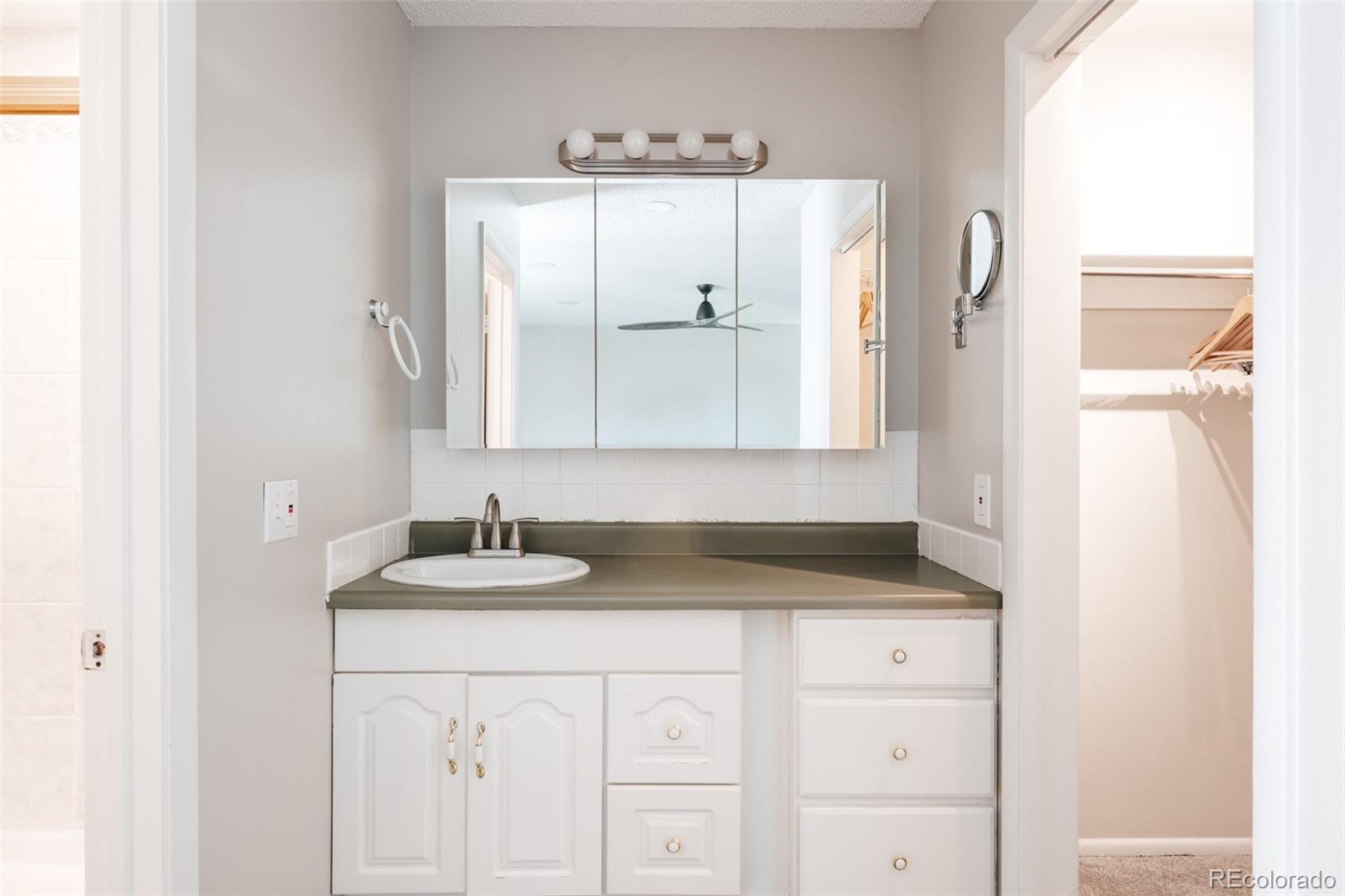 MLS Image #14 for 2610 s vaughn way,aurora, Colorado